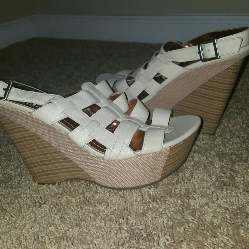 BCBGENERATION SANDALS